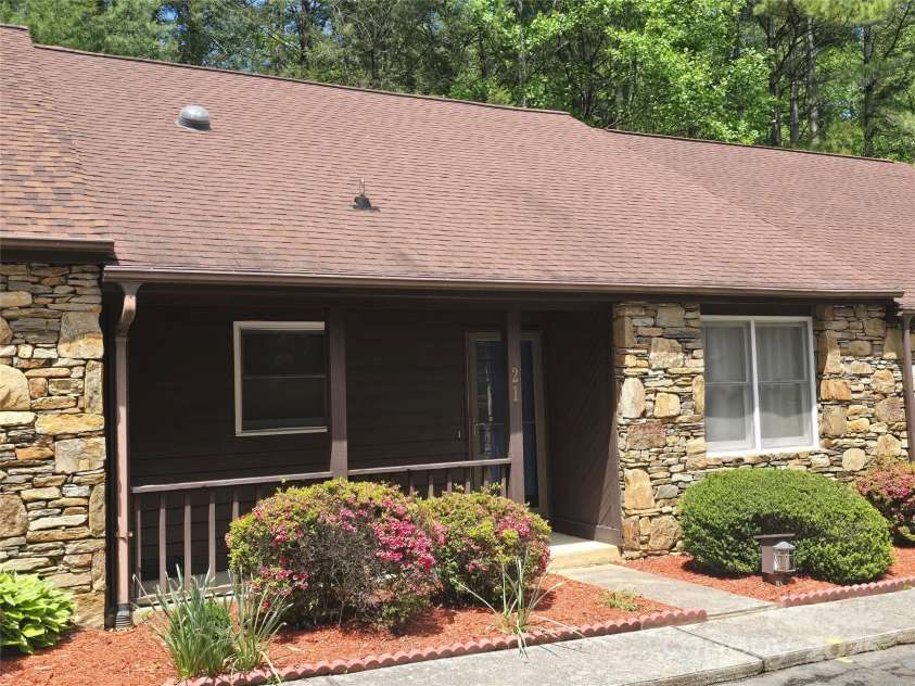21 Loganwood Lane, Etowah, NC 28729.  MLS# CAR4254669, YatesRealty ID 10979. 