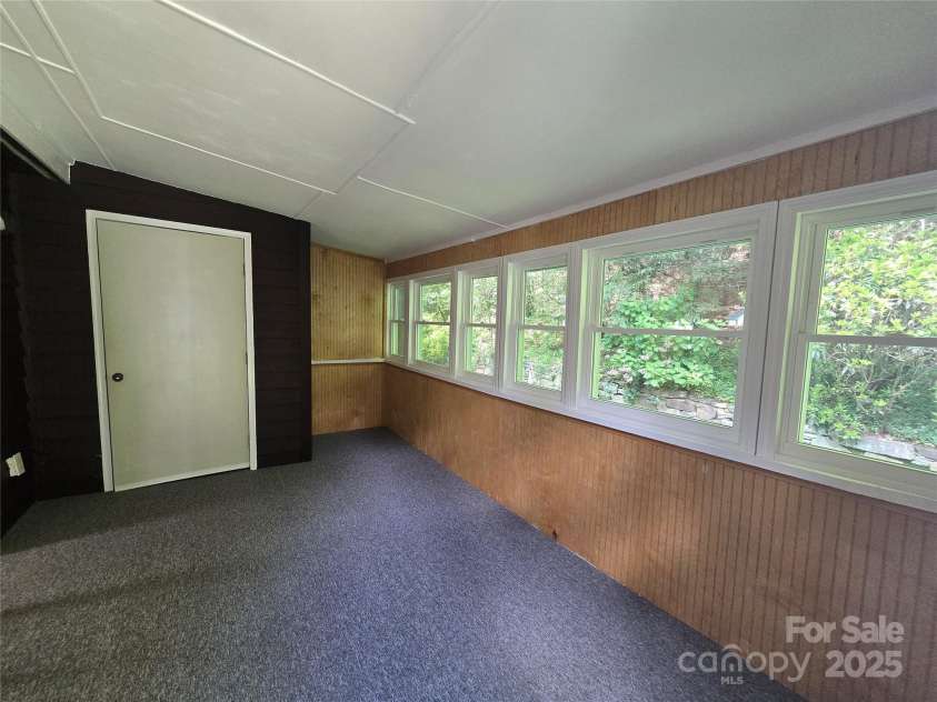 21 Loganwood Lane, Etowah, NC 28729.  MLS# CAR4254669, YatesRealty ID 10979. 