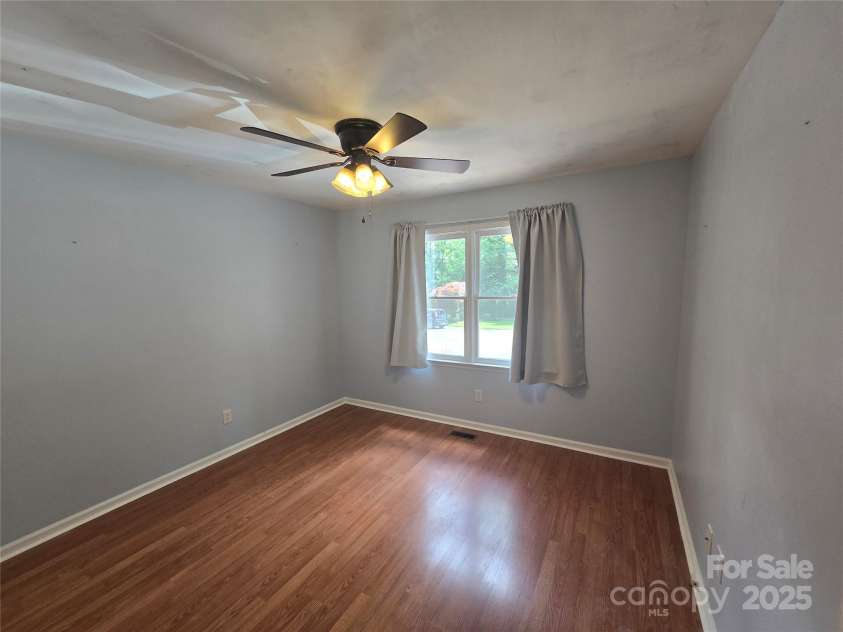 21 Loganwood Lane, Etowah, NC 28729.  MLS# CAR4254669, YatesRealty ID 10979. 