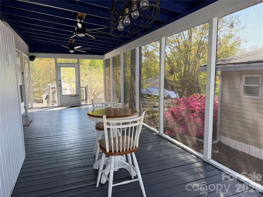156 Marina Drive, New London, NC 28127.  MLS# CAR4365180, YatesRealty ID 10981. 