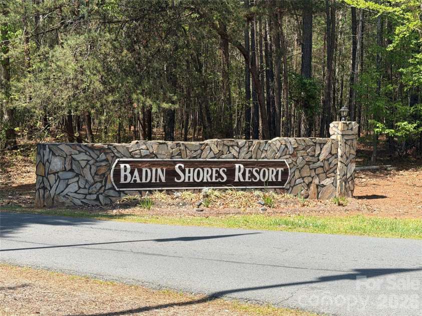 156 Marina Drive, New London, NC 28127.  MLS# CAR4365180, YatesRealty ID 10981. 