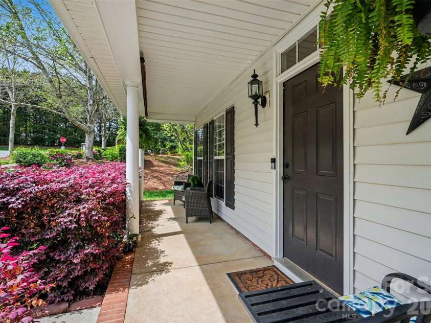 6711 Tanners Creek Drive, Huntersville, NC 28078.  MLS# CAR4366346, YatesRealty ID 10982. 