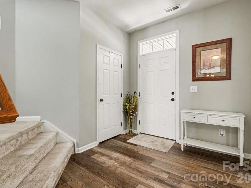 6711 Tanners Creek Drive, Huntersville, NC 28078.  MLS# CAR4366346, YatesRealty ID 10982. 