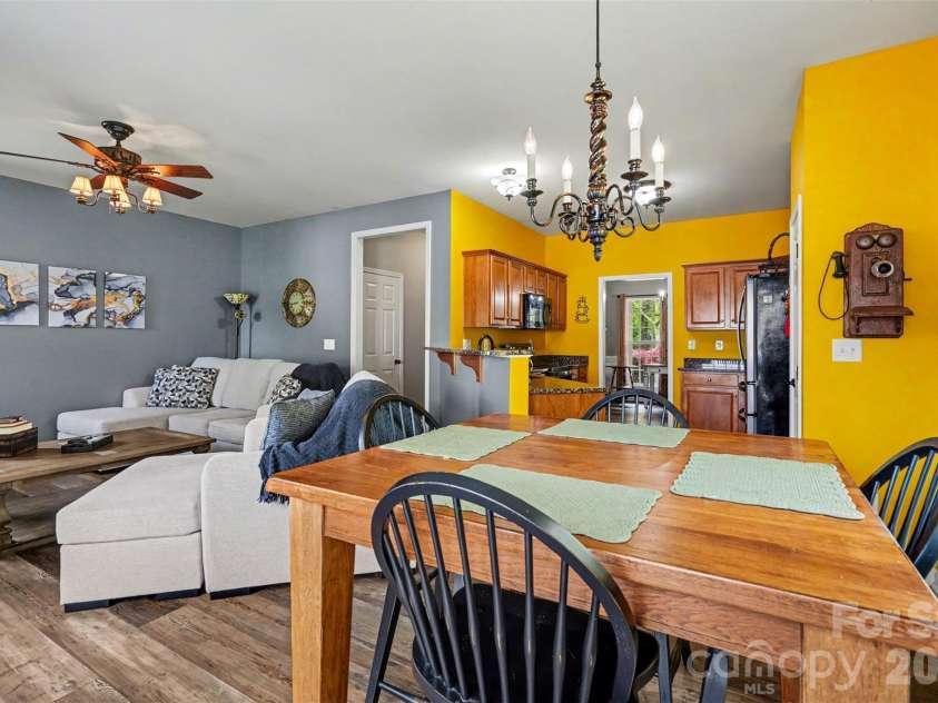 6711 Tanners Creek Drive, Huntersville, NC 28078.  MLS# CAR4366346, YatesRealty ID 10982. 