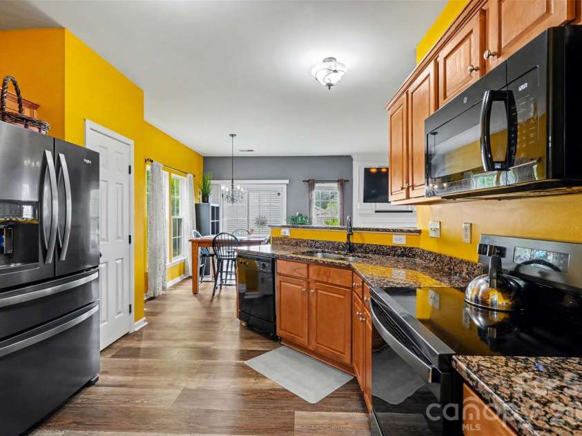 6711 Tanners Creek Drive, Huntersville, NC 28078.  MLS# CAR4366346, YatesRealty ID 10982. 