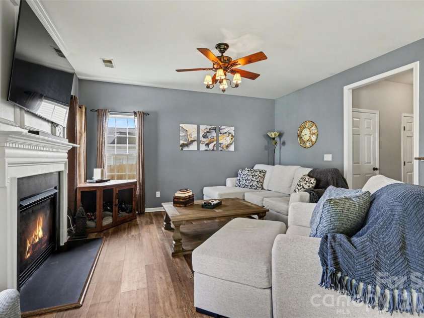 6711 Tanners Creek Drive, Huntersville, NC 28078.  MLS# CAR4366346, YatesRealty ID 10982. 