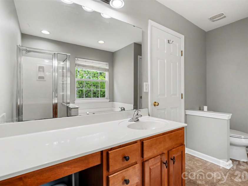 6711 Tanners Creek Drive, Huntersville, NC 28078.  MLS# CAR4366346, YatesRealty ID 10982. 