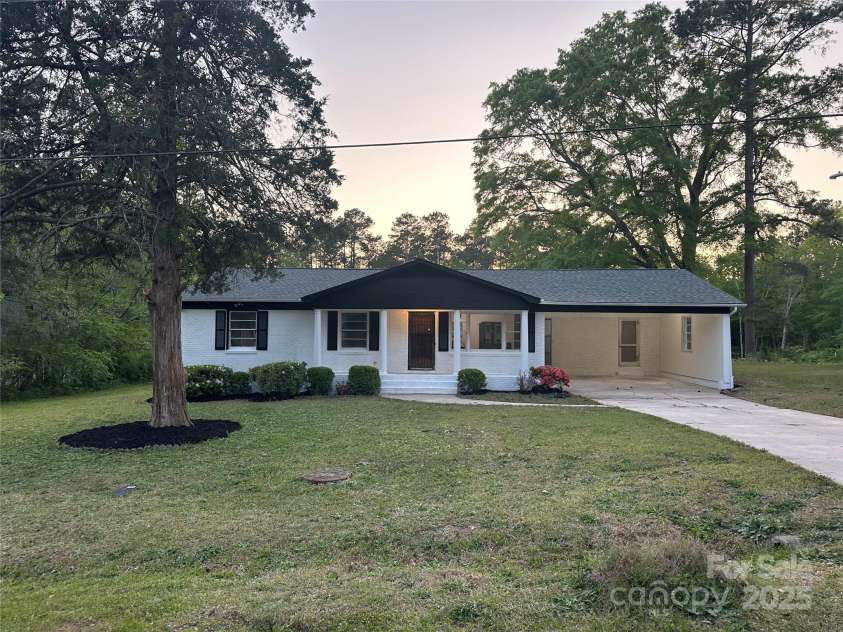 201 Harley Street, Wadesboro, NC 28170.  MLS# CAR4249055, YatesRealty ID 10983. 