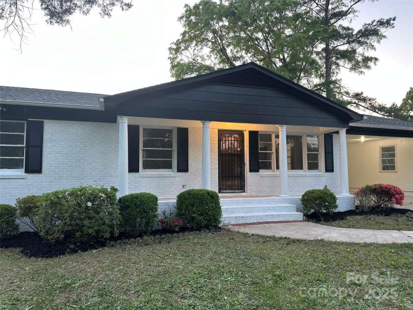 201 Harley Street, Wadesboro, NC 28170.  MLS# CAR4249055, YatesRealty ID 10983. 