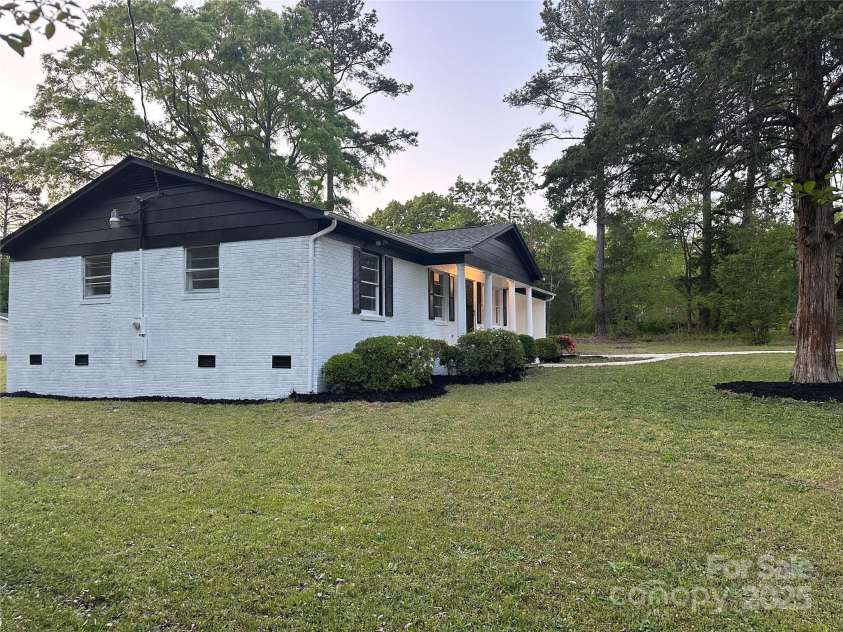 201 Harley Street, Wadesboro, NC 28170.  MLS# CAR4249055, YatesRealty ID 10983. 