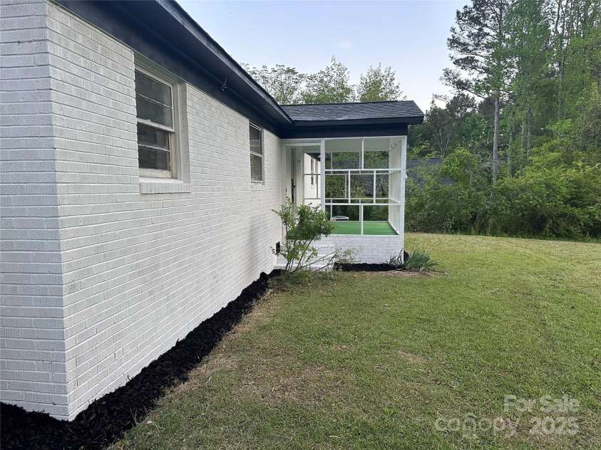 201 Harley Street, Wadesboro, NC 28170.  MLS# CAR4249055, YatesRealty ID 10983. 