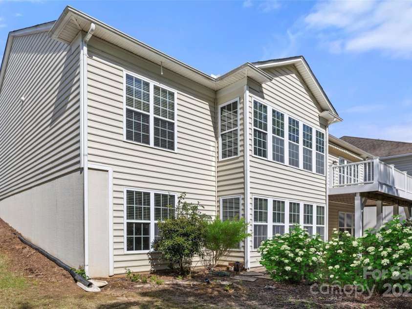 3015 Duclair Lane, Fort Mill, SC 29707.  MLS# CAR4237048, YatesRealty ID 10985. 