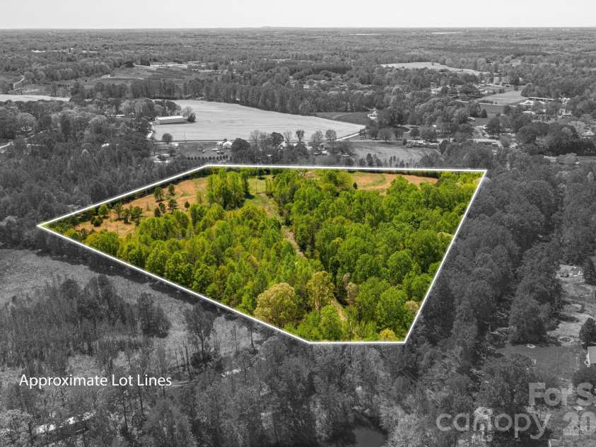 635 Sanders Road, Shelby, NC 28150.  MLS# CAR4360910, YatesRealty ID 10985. 