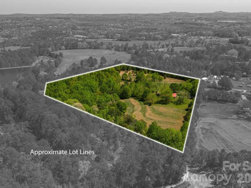 635 Sanders Road, Shelby, NC 28150.  MLS# CAR4360910, YatesRealty ID 10985. 