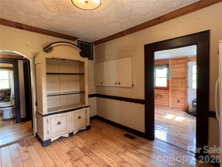 635 Sanders Road, Shelby, NC 28150.  MLS# CAR4360910, YatesRealty ID 10985. 
