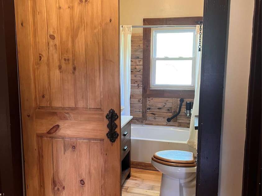 635 Sanders Road, Shelby, NC 28150.  MLS# CAR4360910, YatesRealty ID 10985. 