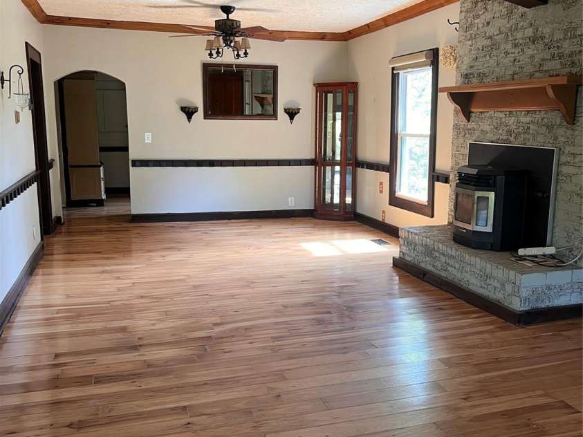 635 Sanders Road, Shelby, NC 28150.  MLS# CAR4360910, YatesRealty ID 10985. 