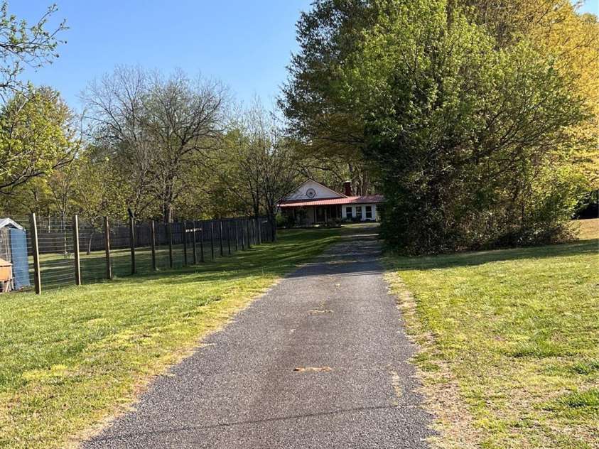 635 Sanders Road, Shelby, NC 28150.  MLS# CAR4360910, YatesRealty ID 10985. 