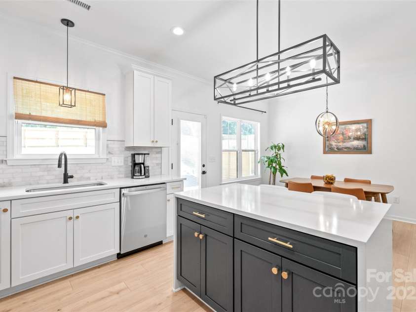 1212 Mason Way, Mount Holly, NC 28120.  MLS# CAR4281263, YatesRealty ID 10986. 