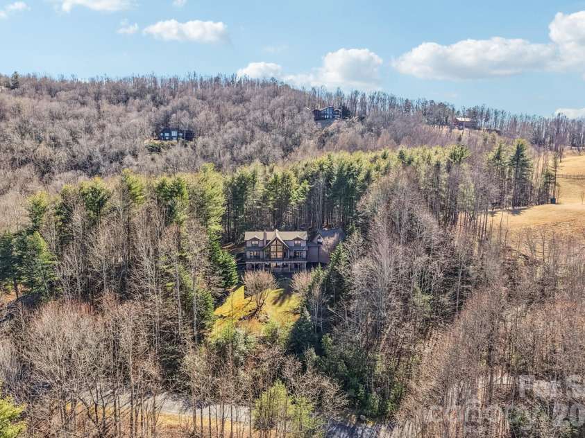 266 Lost Mine Trail, Brevard, NC 28712.  MLS# CAR4345707, YatesRealty ID 10986. 