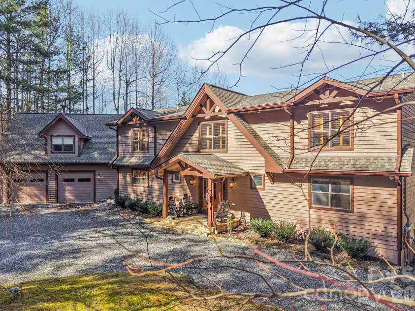 266 Lost Mine Trail, Brevard, NC 28712.  MLS# CAR4345707, YatesRealty ID 10986. 