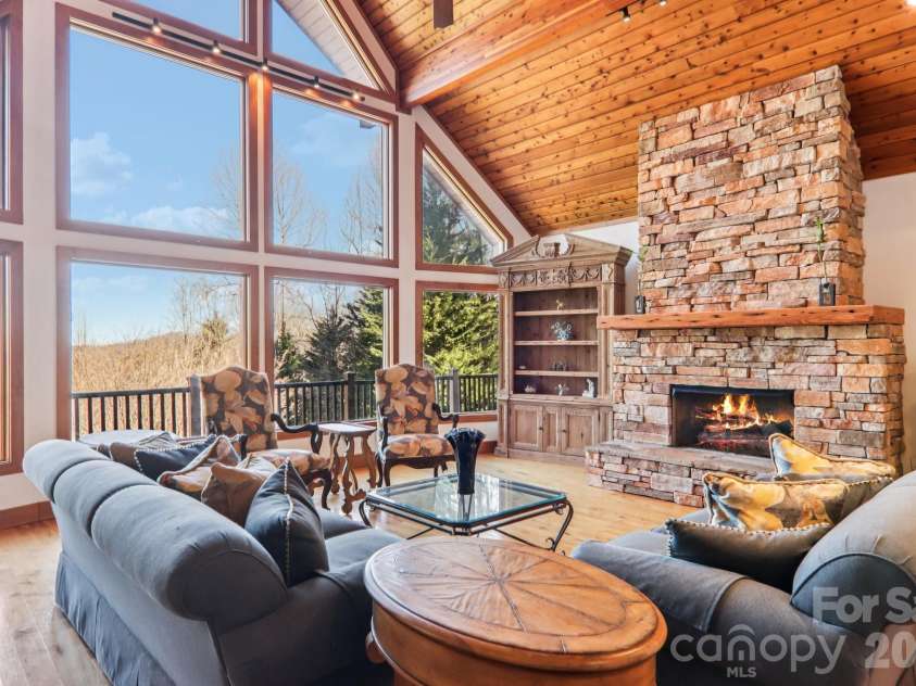 266 Lost Mine Trail, Brevard, NC 28712.  MLS# CAR4345707, YatesRealty ID 10986. 