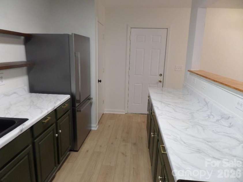3216 Lasalle Street, Charlotte, NC 28216.  MLS# CAR4325298, YatesRealty ID 10988. 
