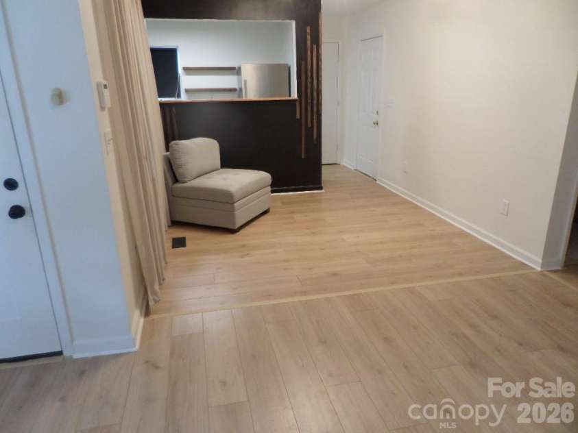 3216 Lasalle Street, Charlotte, NC 28216.  MLS# CAR4325298, YatesRealty ID 10988. 