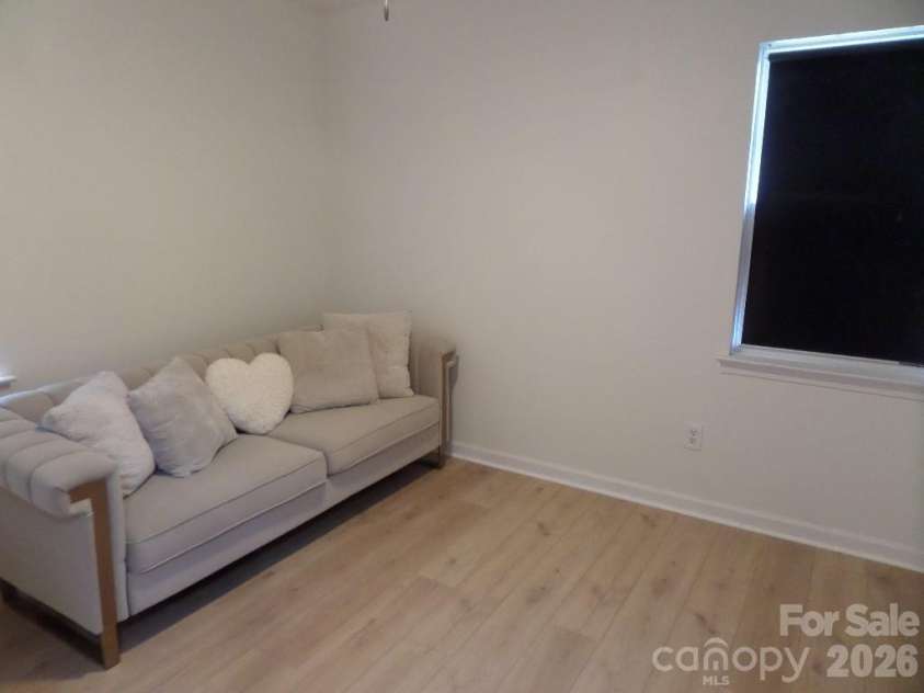 3216 Lasalle Street, Charlotte, NC 28216.  MLS# CAR4325298, YatesRealty ID 10988. 