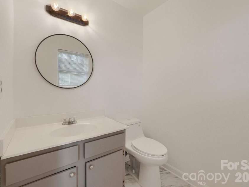 3216 Lasalle Street, Charlotte, NC 28216.  MLS# CAR4420657, YatesRealty ID 10988. 