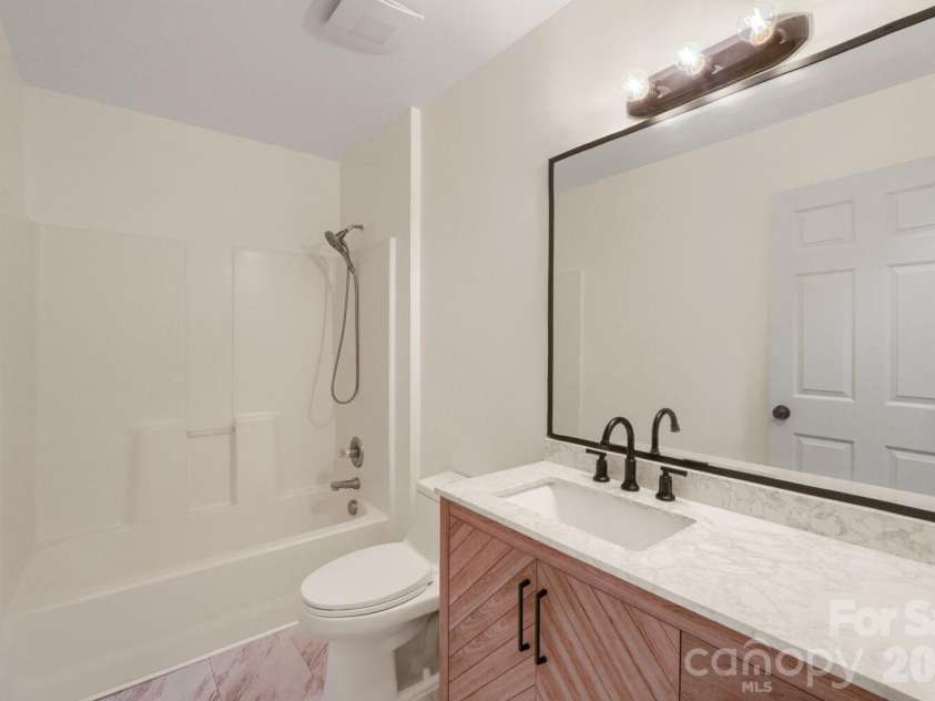 3216 Lasalle Street, Charlotte, NC 28216.  MLS# CAR4420657, YatesRealty ID 10988. 