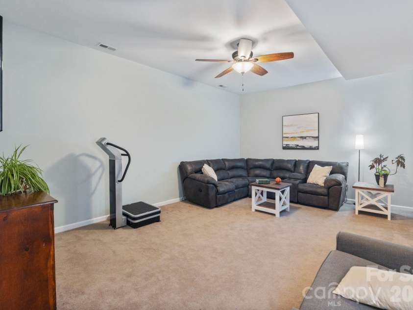9870 Harvest Lane, Davidson, NC 28036.  MLS# CAR4385994, YatesRealty ID 10989. Cottage flex room