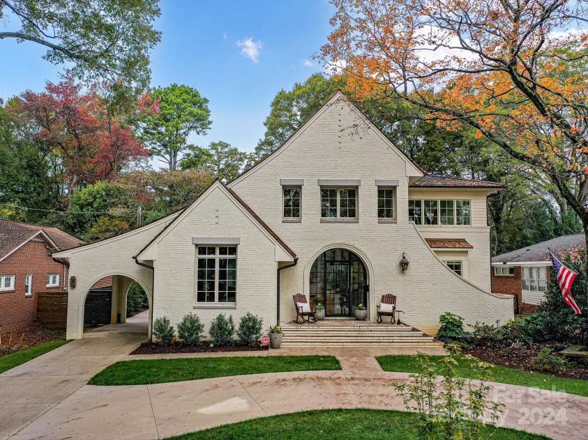1401 Heather Lane, Charlotte, NC 28209.  MLS# CAR4198264, YatesRealty ID 1099. 