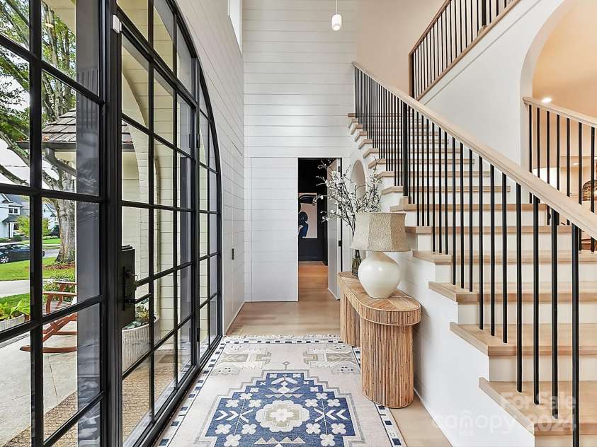 1401 Heather Lane, Charlotte, NC 28209.  MLS# CAR4198264, YatesRealty ID 1099. 