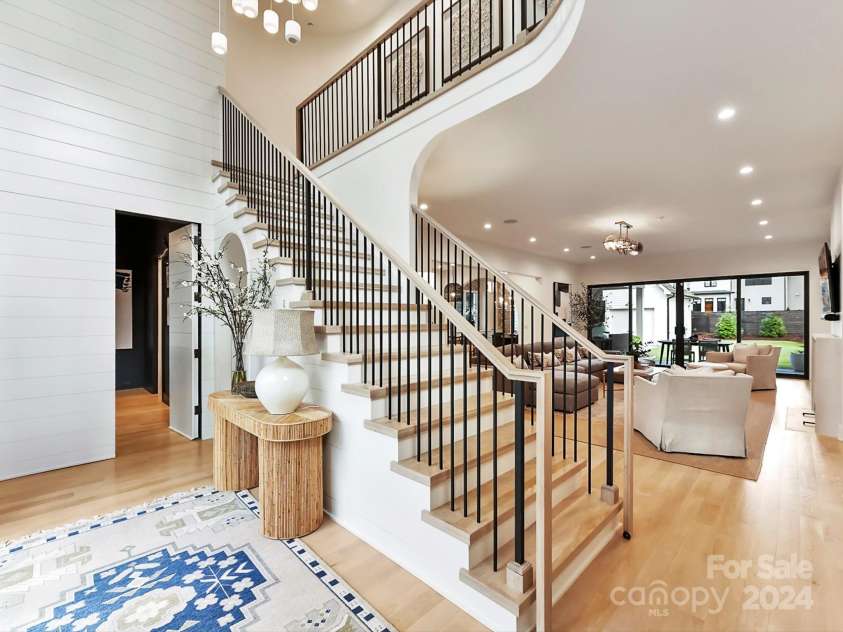 1401 Heather Lane, Charlotte, NC 28209.  MLS# CAR4198264, YatesRealty ID 1099. 