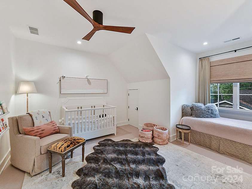 1401 Heather Lane, Charlotte, NC 28209.  MLS# CAR4198264, YatesRealty ID 1099. 