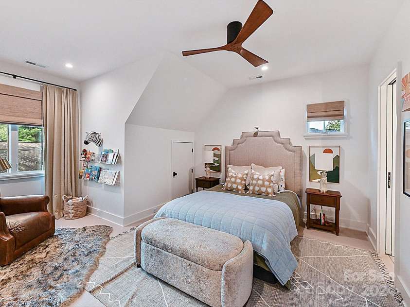 1401 Heather Lane, Charlotte, NC 28209.  MLS# CAR4198264, YatesRealty ID 1099. 