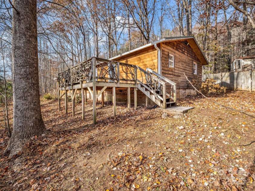 3620 Howard Gap Road, Saluda, NC 28773.  MLS# CAR4322443, YatesRealty ID 1099. 