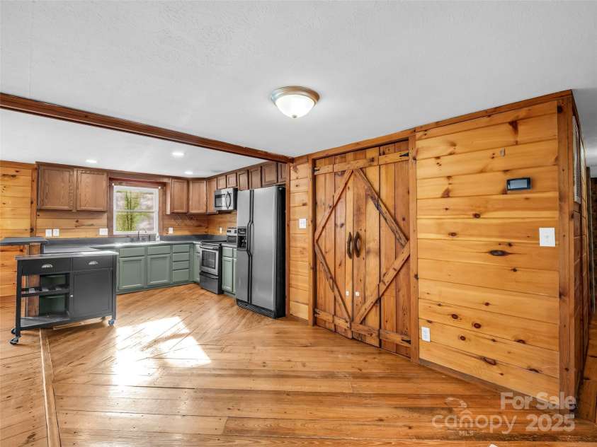 3620 Howard Gap Road, Saluda, NC 28773.  MLS# CAR4322443, YatesRealty ID 1099. 