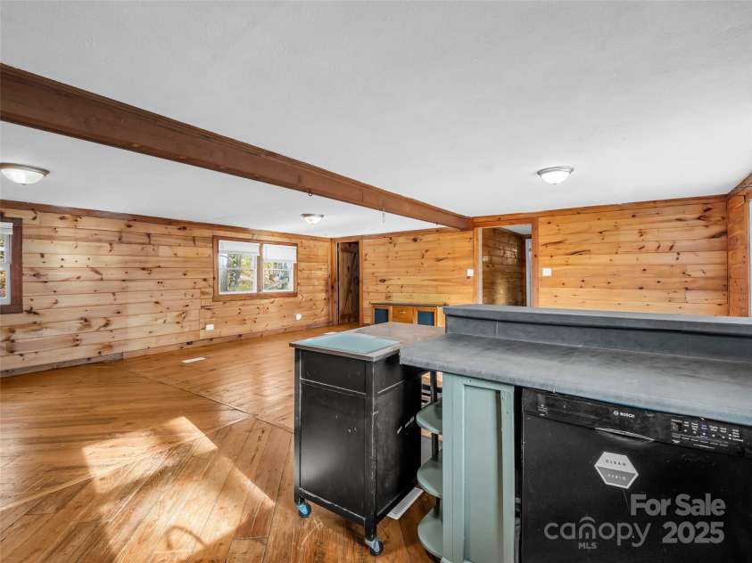 3620 Howard Gap Road, Saluda, NC 28773.  MLS# CAR4322443, YatesRealty ID 1099. 