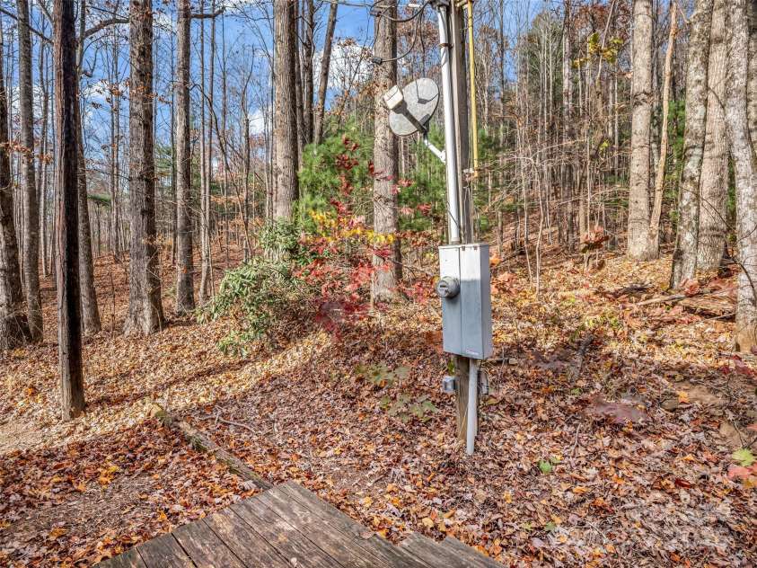 3620 Howard Gap Road, Saluda, NC 28773.  MLS# CAR4322443, YatesRealty ID 1099. 