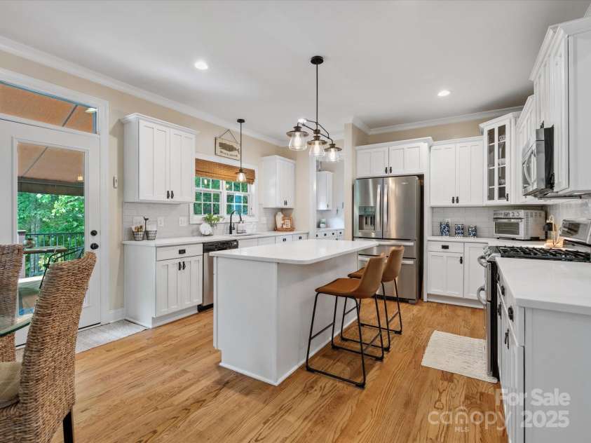 246 Mcduffie Lane, Fort Mill, SC 29715.  MLS# CAR4249376, YatesRealty ID 10991. 