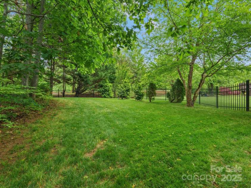 246 Mcduffie Lane, Fort Mill, SC 29715.  MLS# CAR4249376, YatesRealty ID 10991. 