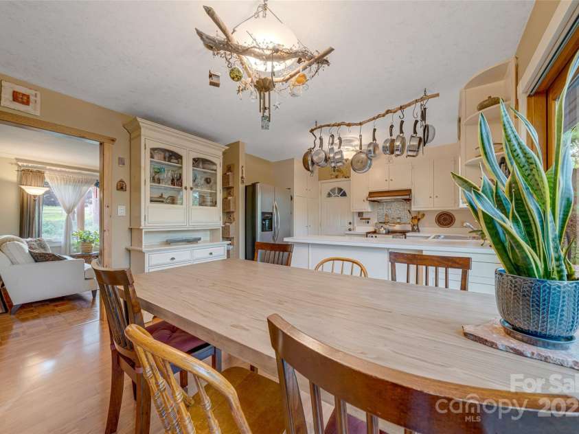 23 Zephyr Drive, Asheville, NC 28806.  MLS# CAR4241105, YatesRealty ID 10993. 