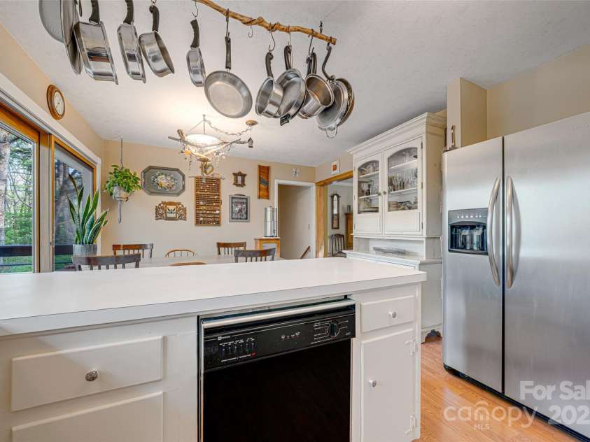 23 Zephyr Drive, Asheville, NC 28806.  MLS# CAR4241105, YatesRealty ID 10993. 