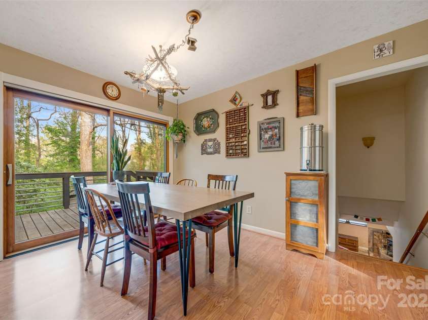 23 Zephyr Drive, Asheville, NC 28806.  MLS# CAR4241105, YatesRealty ID 10993. 