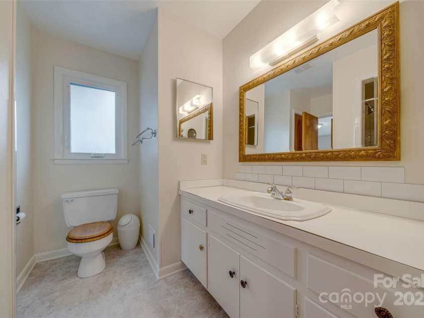 23 Zephyr Drive, Asheville, NC 28806.  MLS# CAR4241105, YatesRealty ID 10993. 