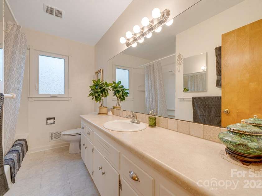 23 Zephyr Drive, Asheville, NC 28806.  MLS# CAR4241105, YatesRealty ID 10993. 