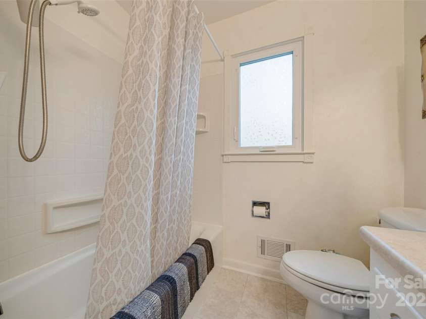 23 Zephyr Drive, Asheville, NC 28806.  MLS# CAR4241105, YatesRealty ID 10993. 