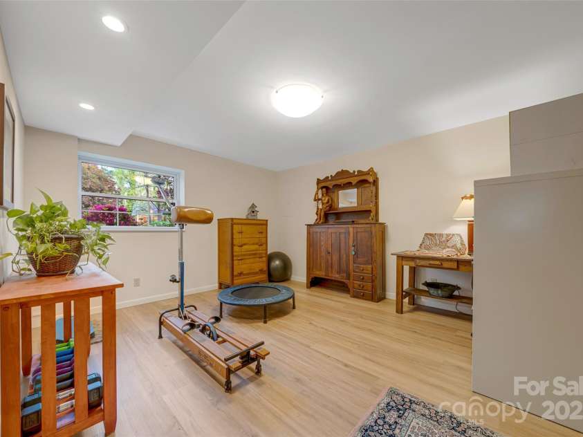 23 Zephyr Drive, Asheville, NC 28806.  MLS# CAR4241105, YatesRealty ID 10993. 